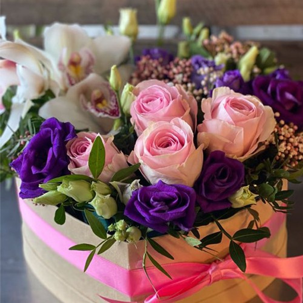 Queen of Hearts The Flower Shop Enfield Enfield Flower Delivery